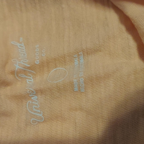 🛑🛑 SOLD SOLD SOLD 🛑🛑 2 Universal Thread T-shirts & 1 Anna T- shirt - Picture 4 of 5